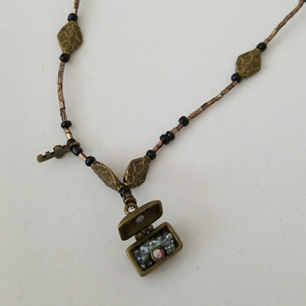 K.C Design 1 - Picture 2 of 6